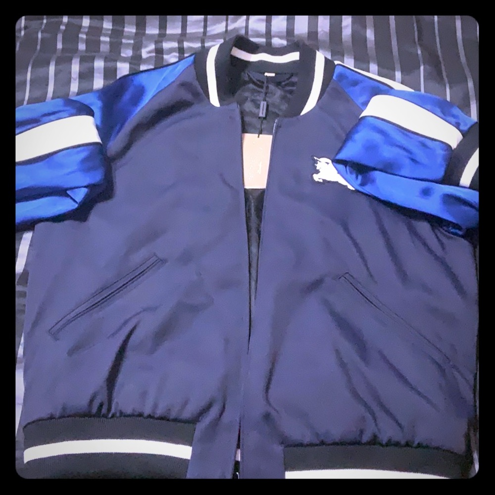 💙💙Brand New Burberry Jacket💙💙